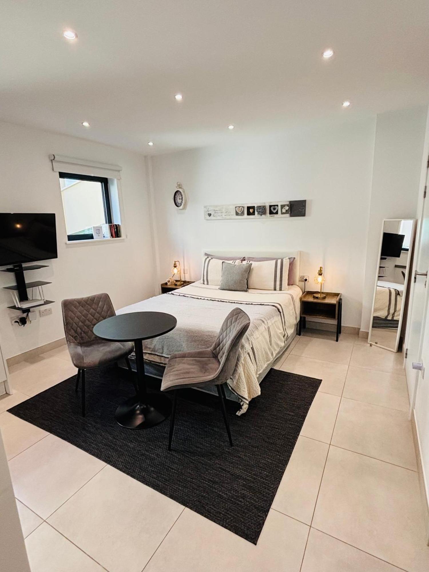 Gibraltar Central Suites المظهر الخارجي الصورة